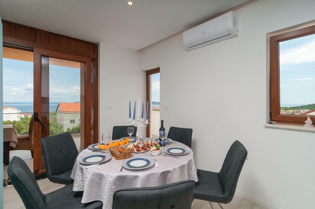 Beautiful Apartment With Private Pool Trogir Bagian luar foto