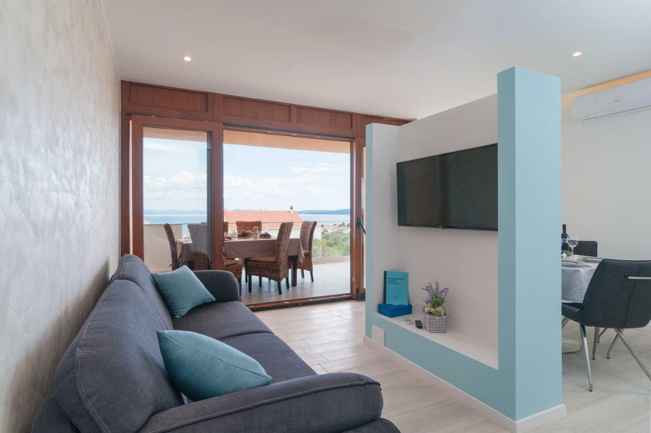 Beautiful Apartment With Private Pool Trogir Bagian luar foto