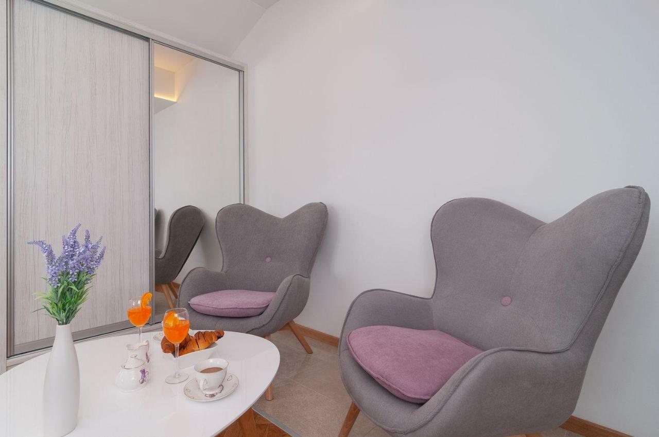 Beautiful Apartment With Private Pool Trogir Bagian luar foto